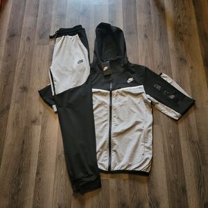 Nike Tech Suit